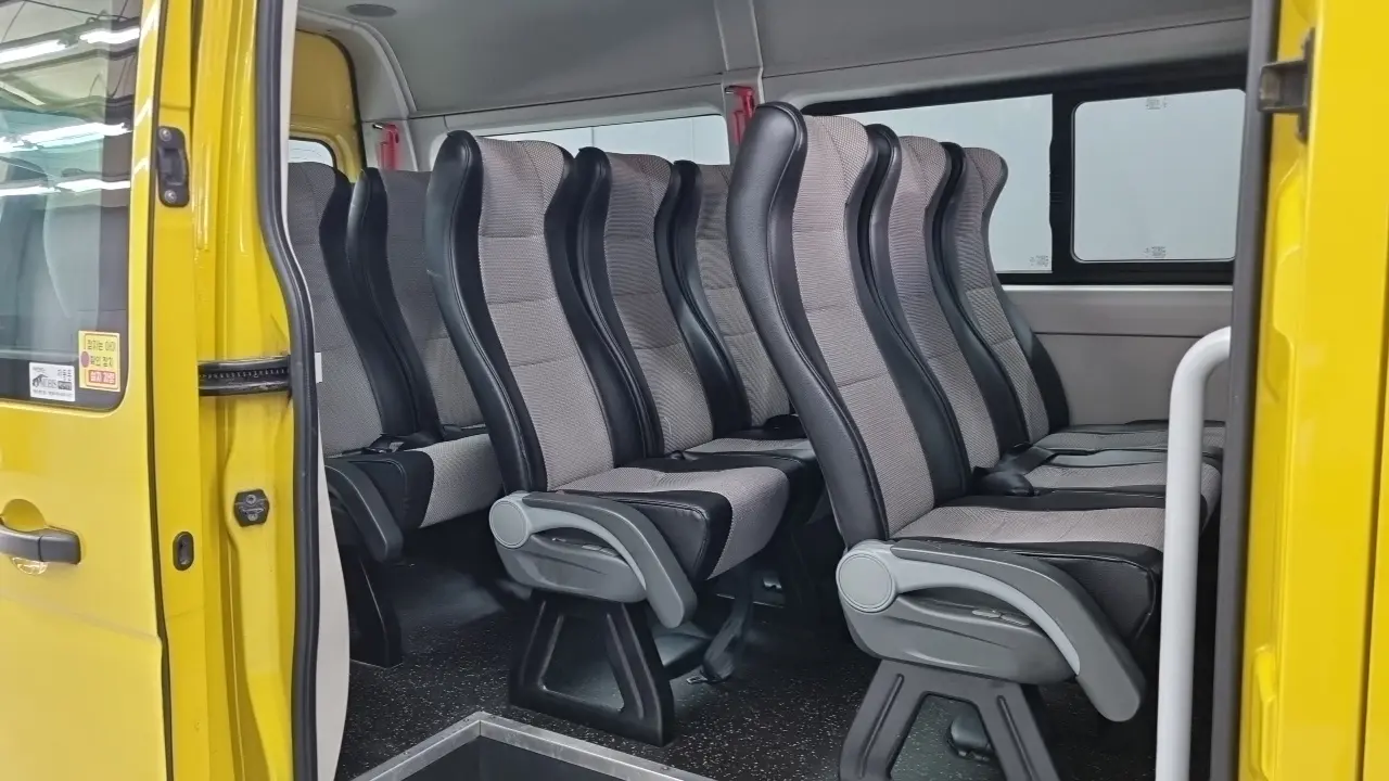 Renault Korea Master School Bus