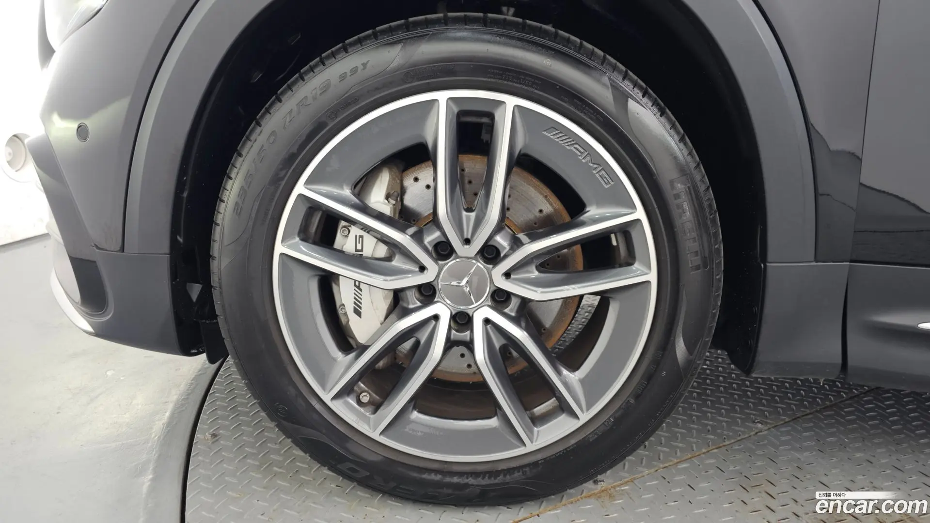Mercedes-Benz GLB-Class AMG GLB35 4MATIC 2023