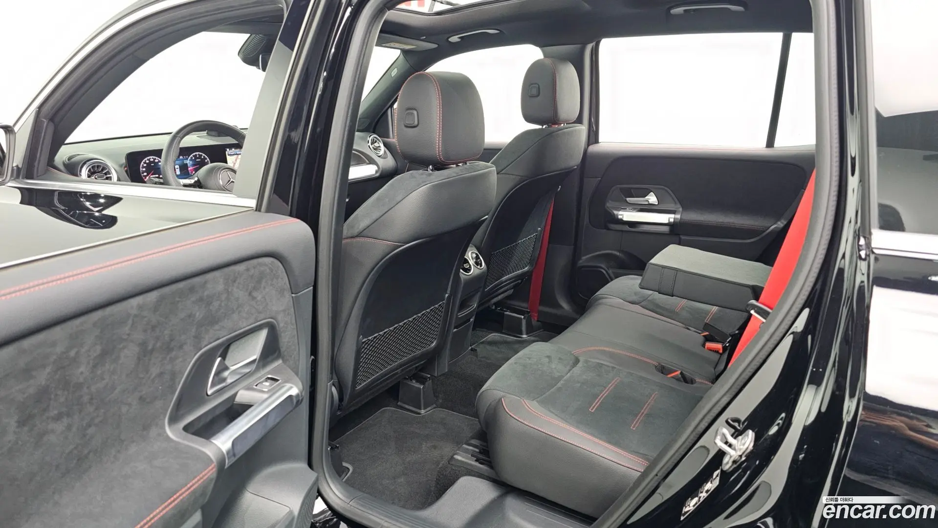 Mercedes-Benz GLB-Class AMG GLB35 4MATIC 2023