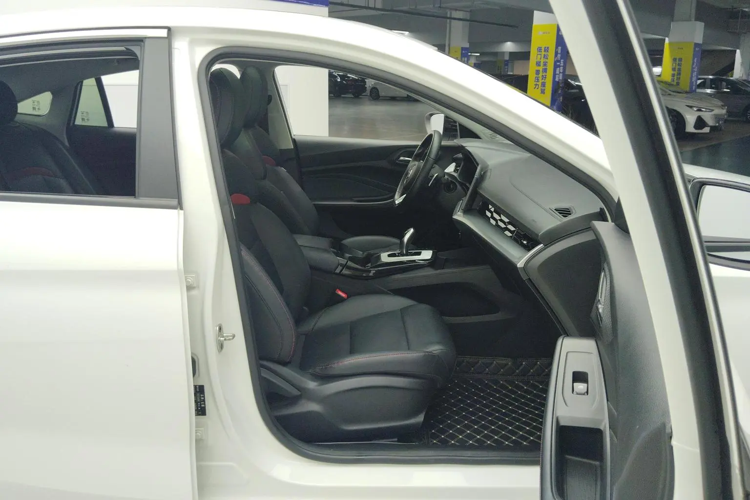 MG MG5 2022 300TGI DCT