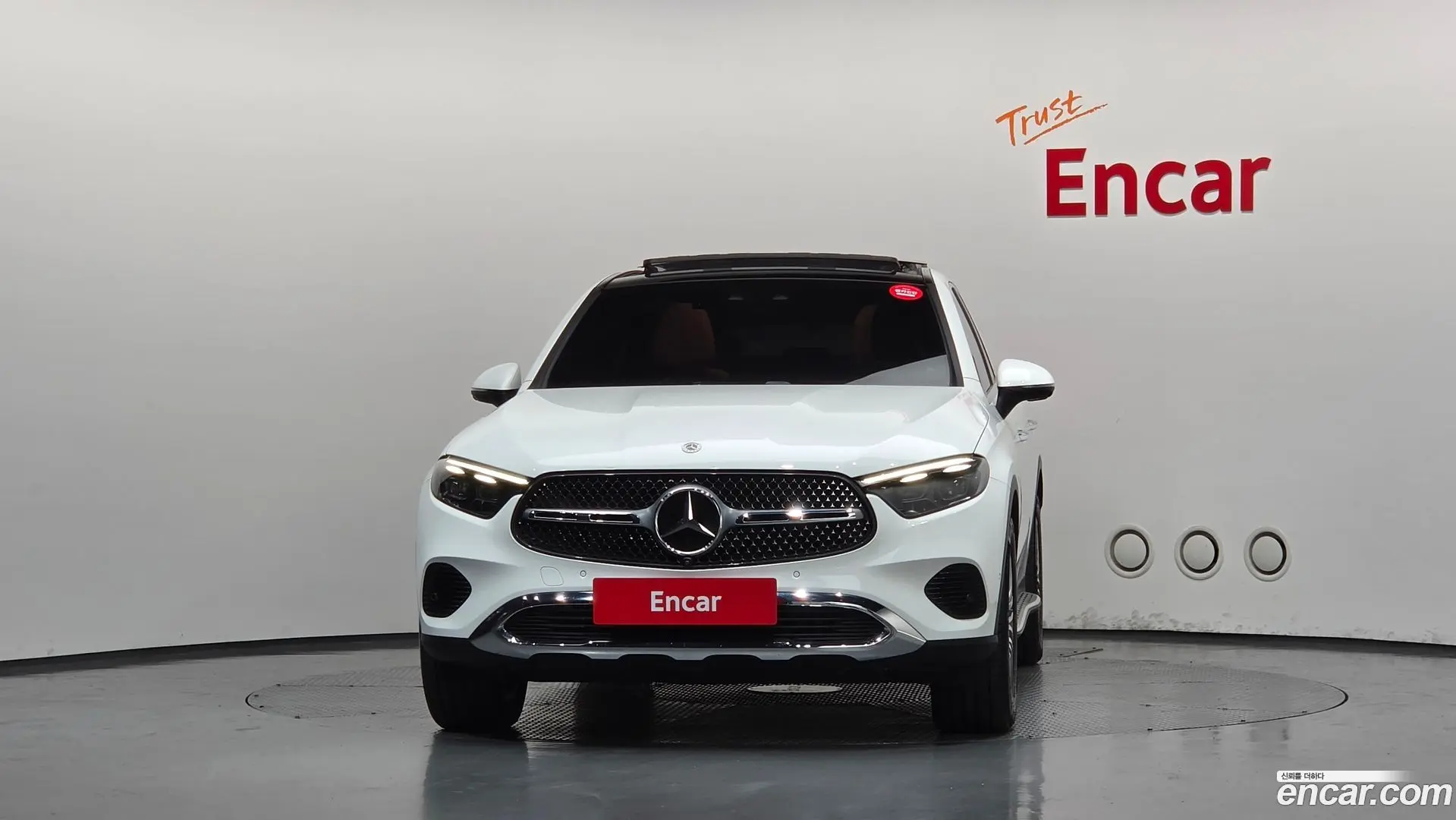 Mercedes-Benz GLC-Class GLC300 4MATIC Avnatgarde Coupe