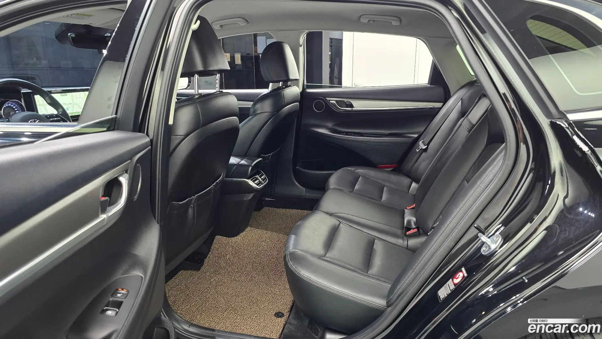 Hyundai Grandeur 3.0 LPi Rent Car