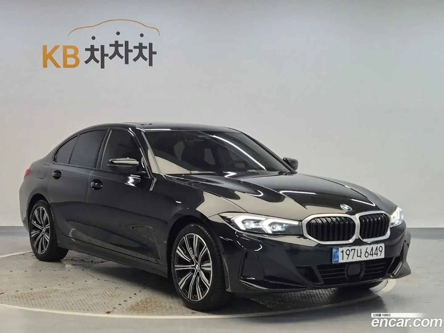 BMW 3-Series 320i 2023
