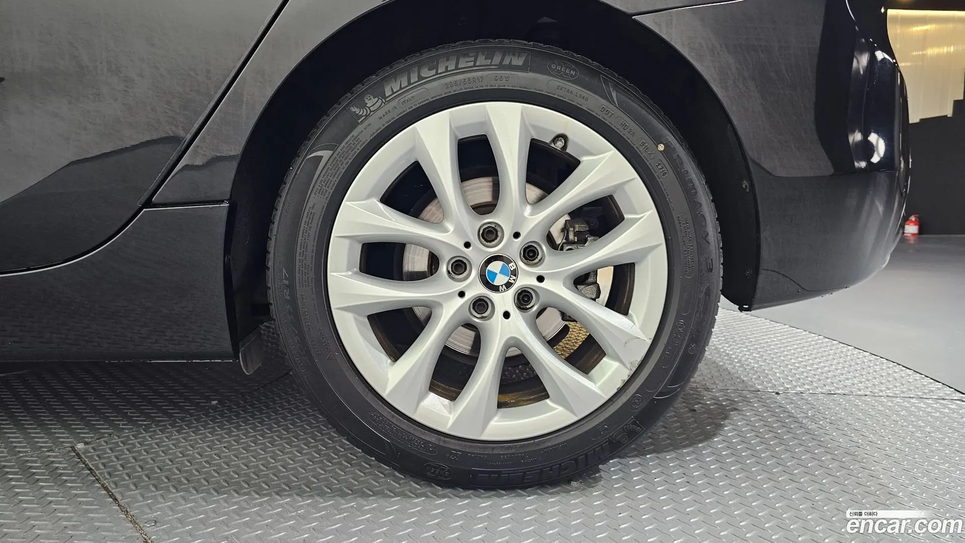 BMW 2-Series Joy 2017