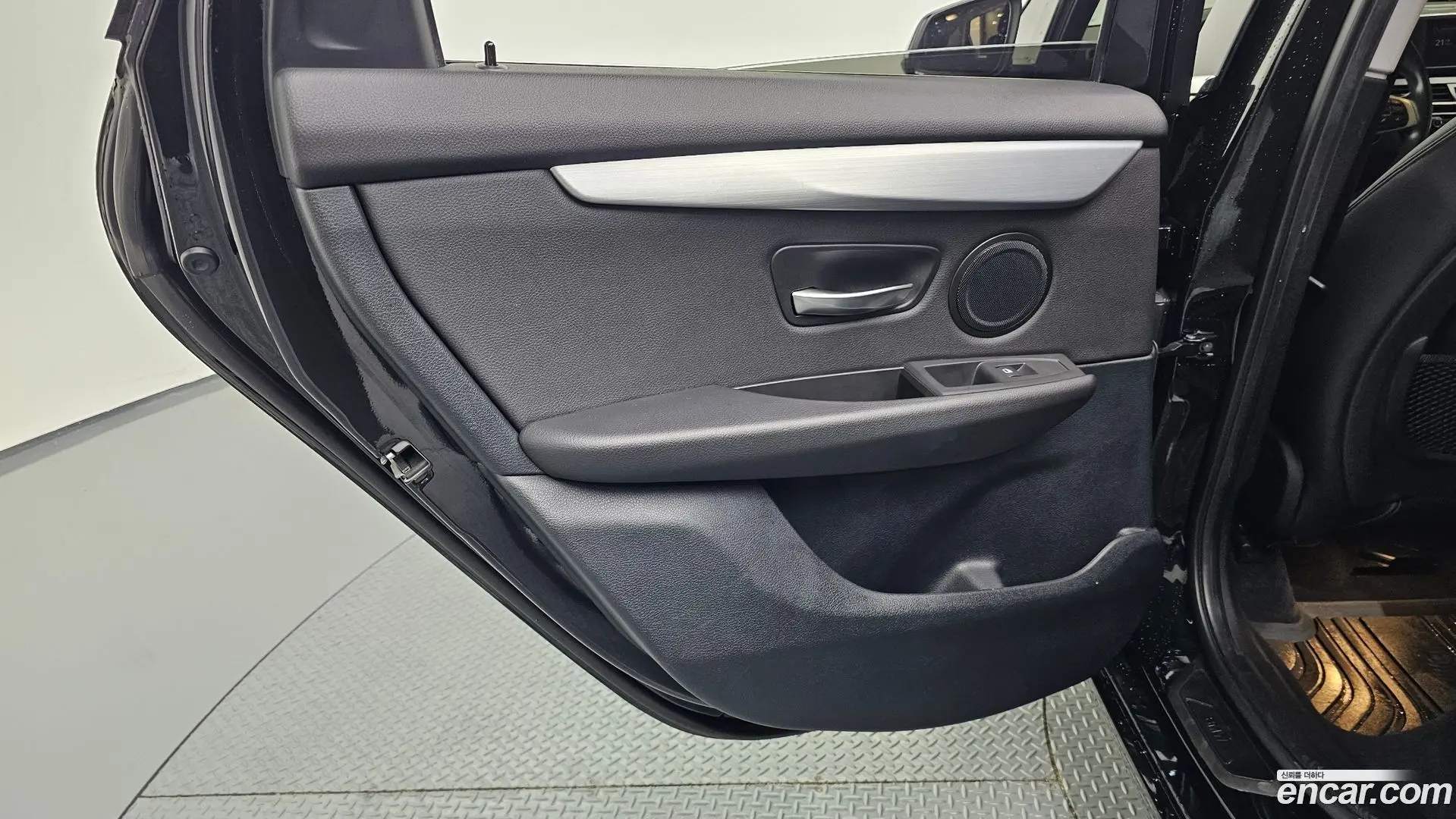 BMW 2-Series Joy 2017