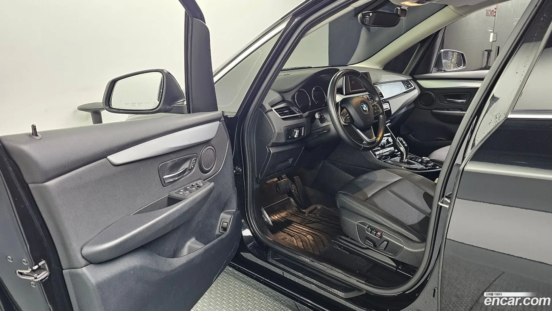 BMW 2-Series Joy 2017
