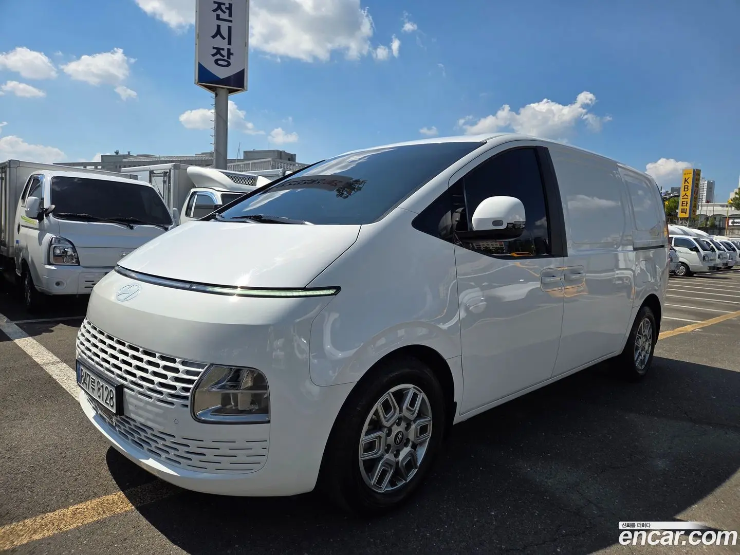 Hyundai Staria Cargo 3-Seater
