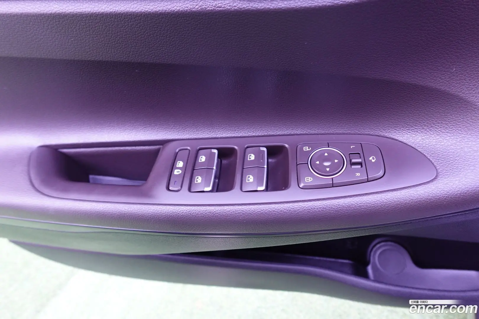 Hyundai Grandeur 3.0 LPi Rent Car