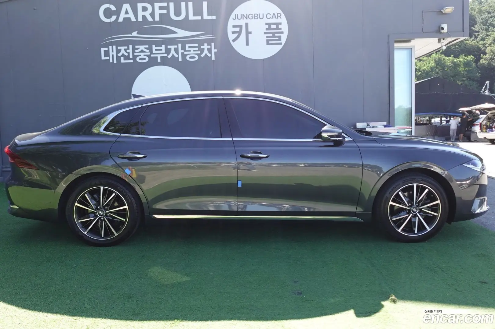 Hyundai Grandeur 3.0 LPi Rent Car