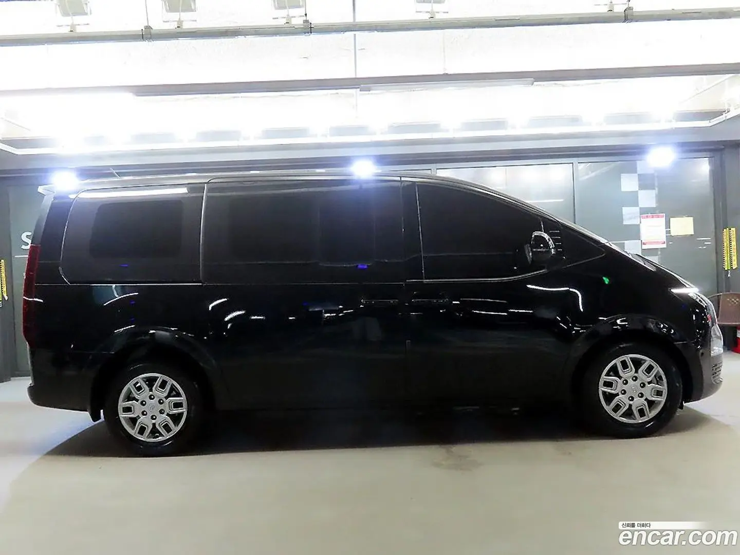 Hyundai Staria L3.5 Cargo 5-Seater