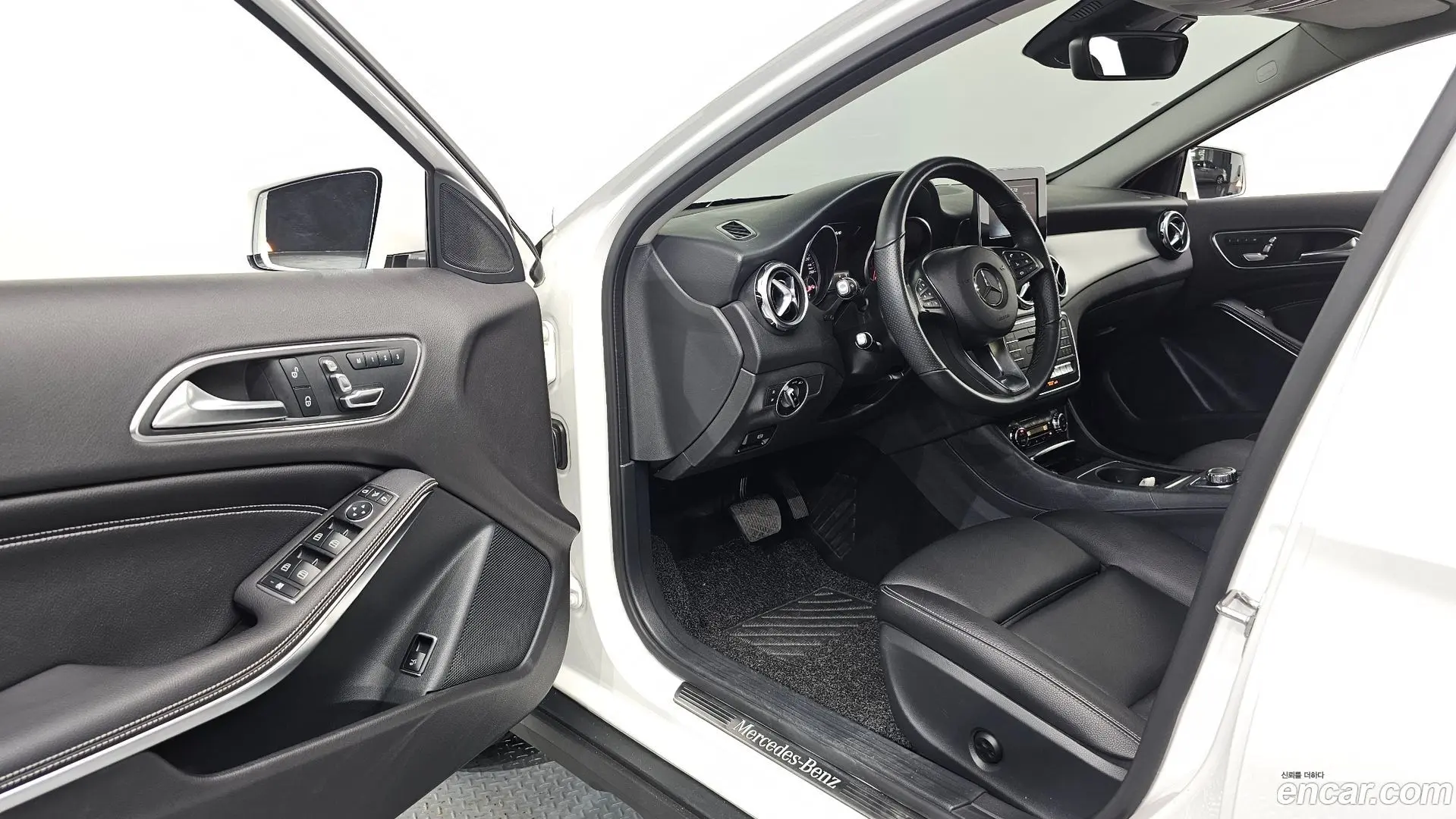 Mercedes-Benz GLA-Class GLA220 Premium 2017