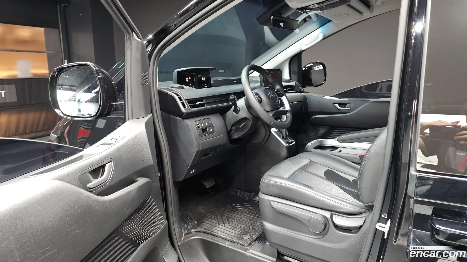 Hyundai Staria Cargo 5-Seater 2022
