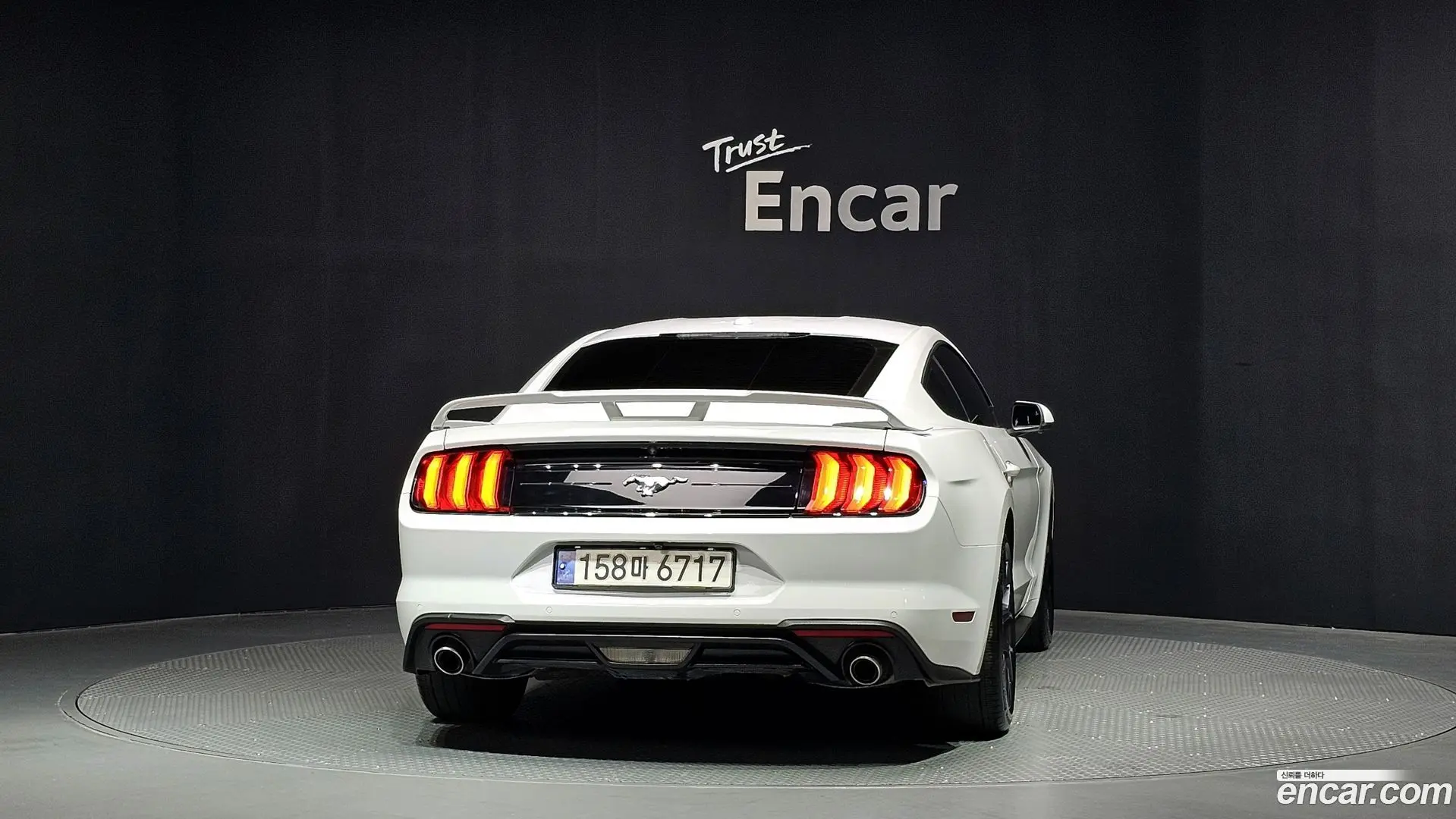 Ford Mustang Coupe