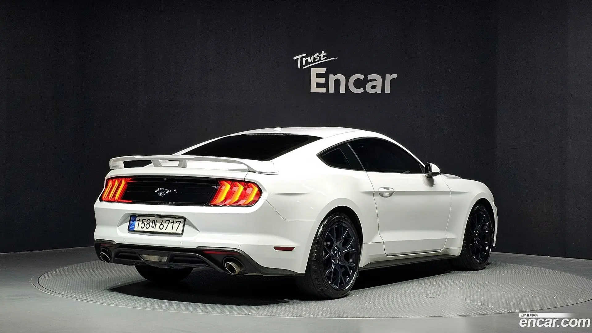 Ford Mustang Coupe