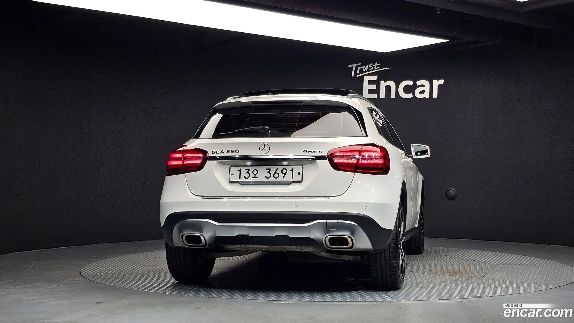 Mercedes-Benz GLA-Class GLA250 4MATIC 2020