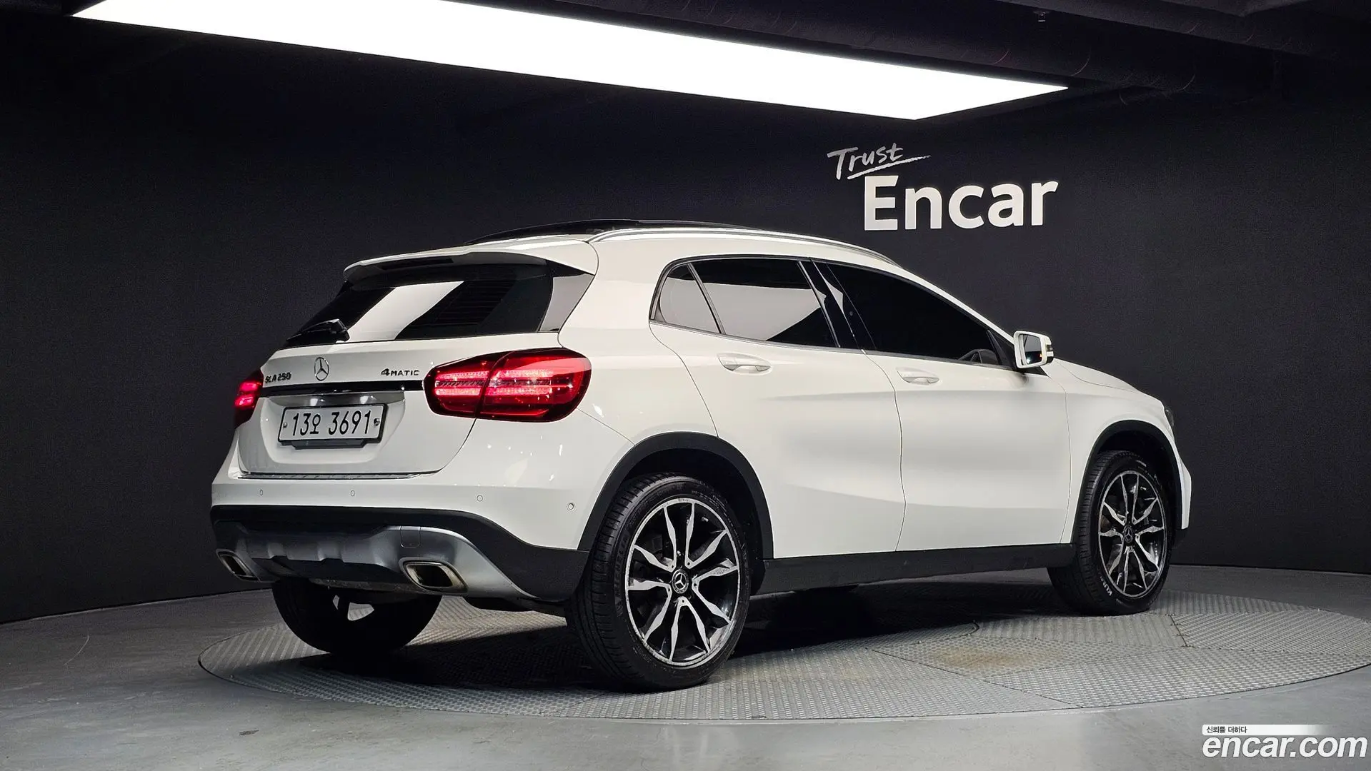 Mercedes-Benz GLA-Class GLA250 4MATIC 2020