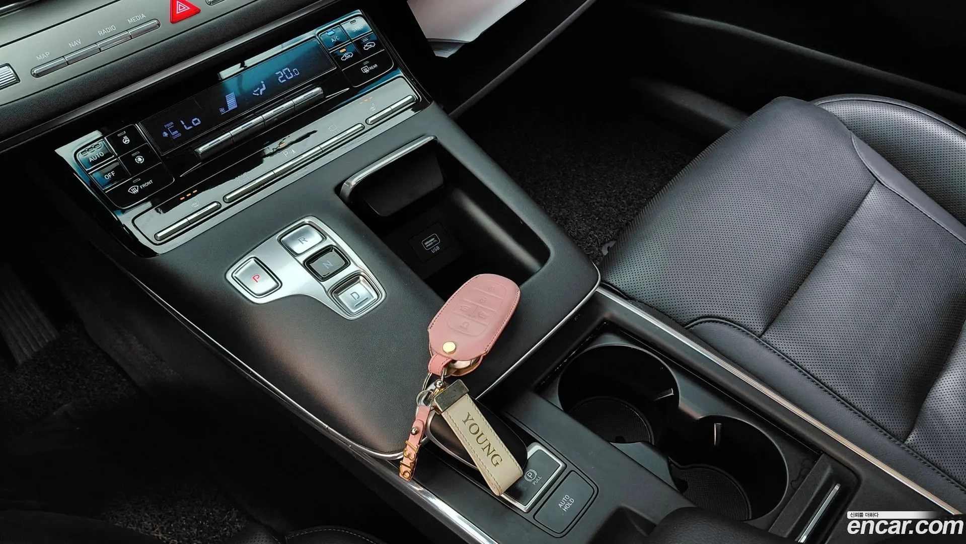 Hyundai Grandeur 3.0 LPi Rent Car