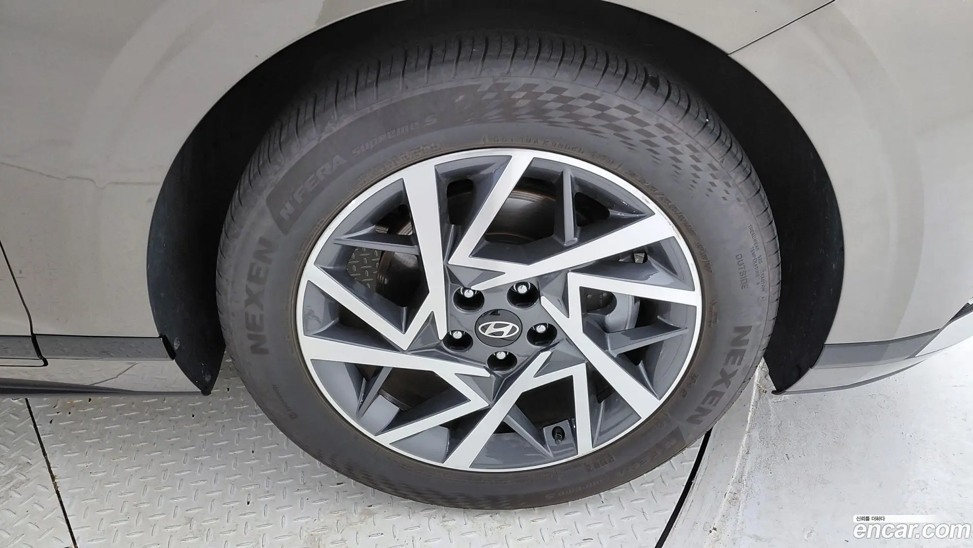Hyundai Grandeur 3.0 LPi Rent Car