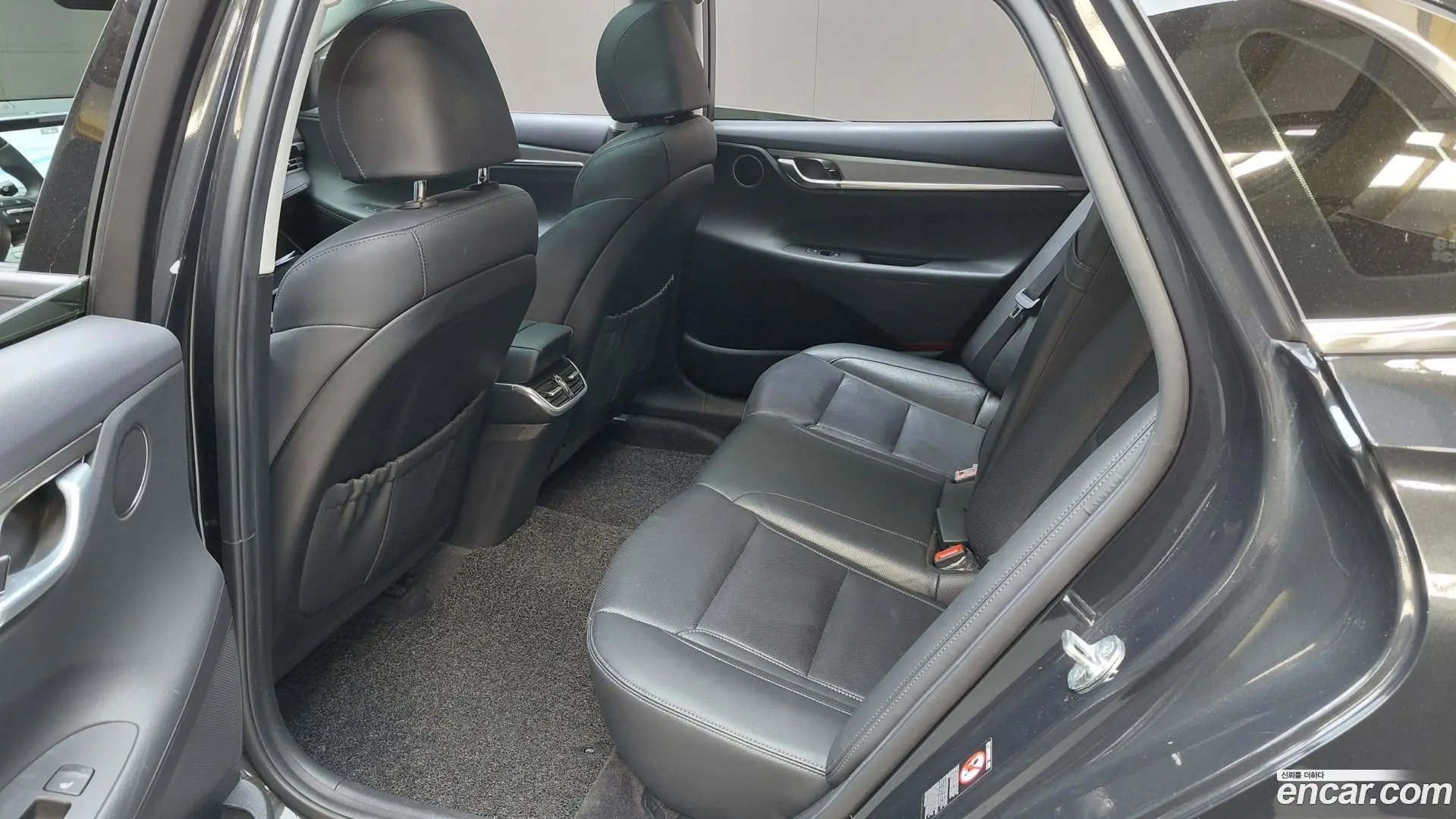 Hyundai Grandeur 3.0 LPi Rent Car