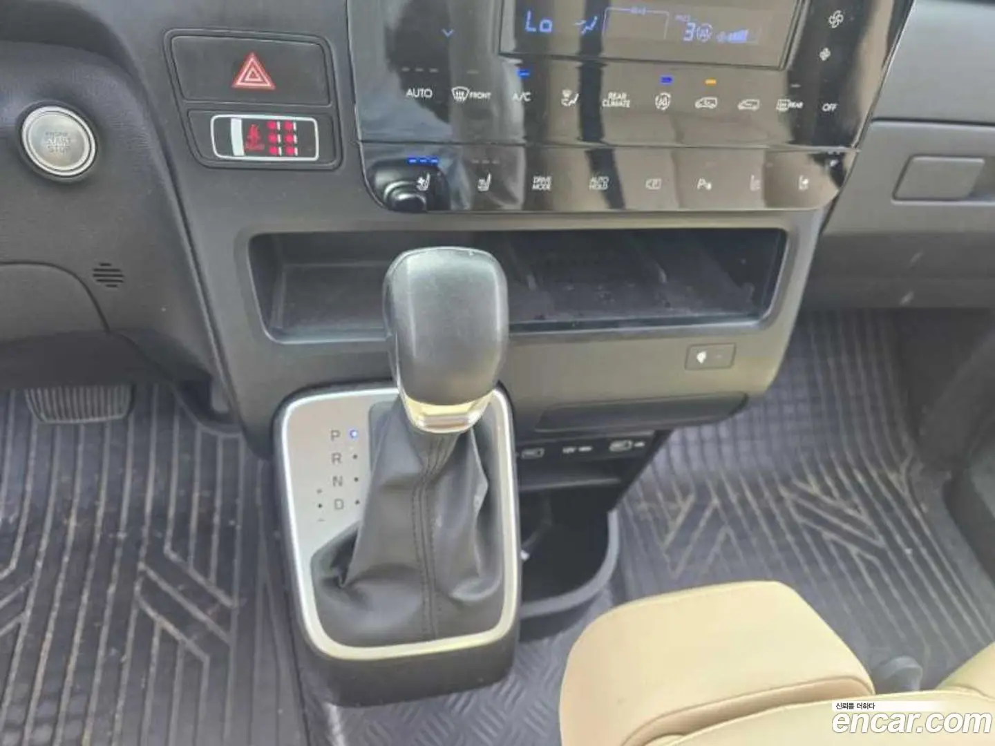 Hyundai Staria Tourer 9-Seater 2021
