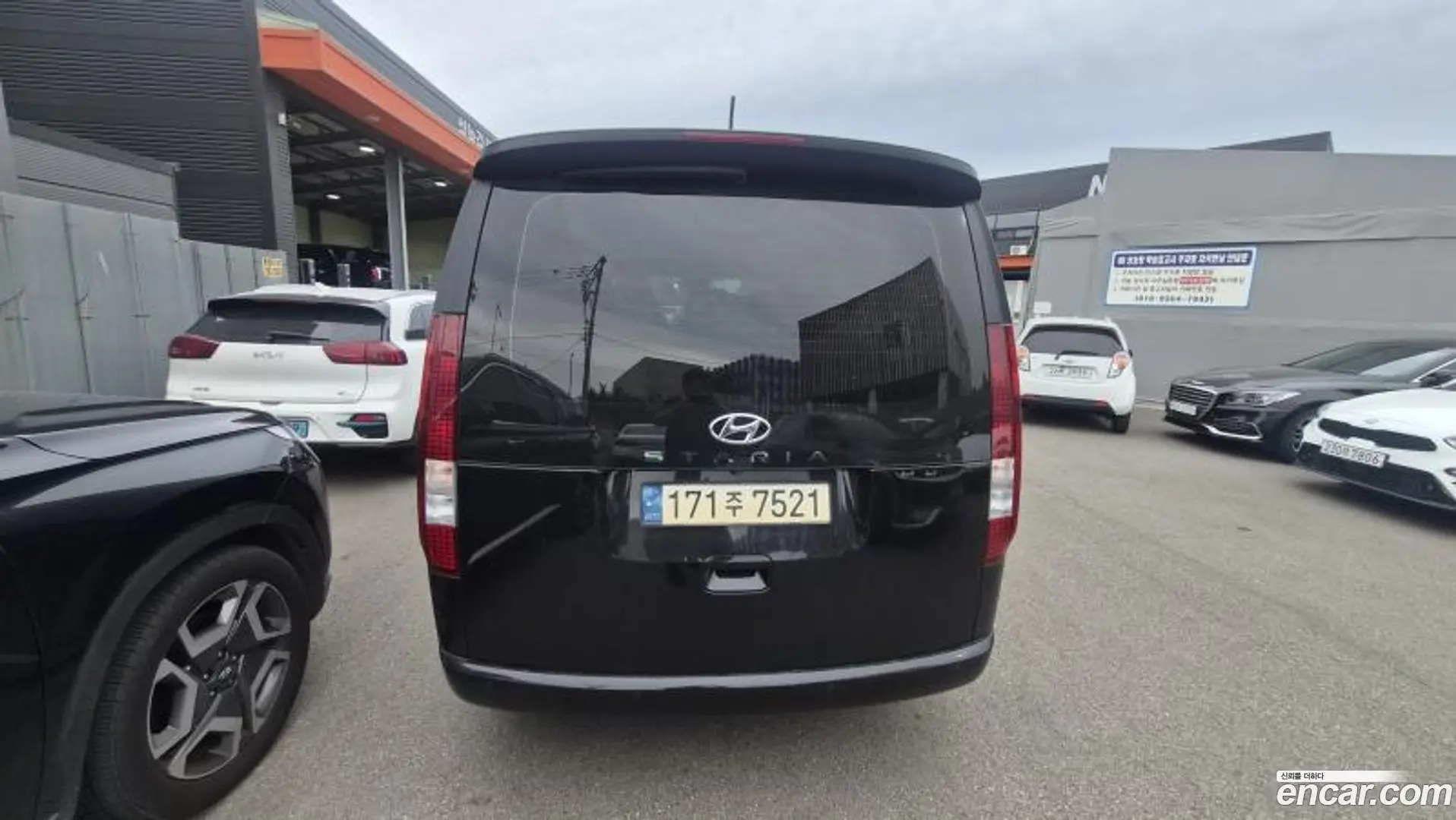 Hyundai Staria Tourer 9-Seater 2021