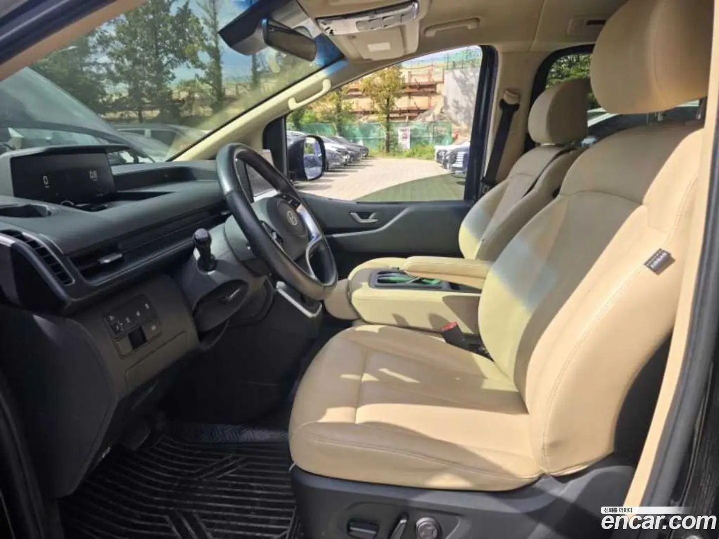 Hyundai Staria Tourer 9-Seater 2021