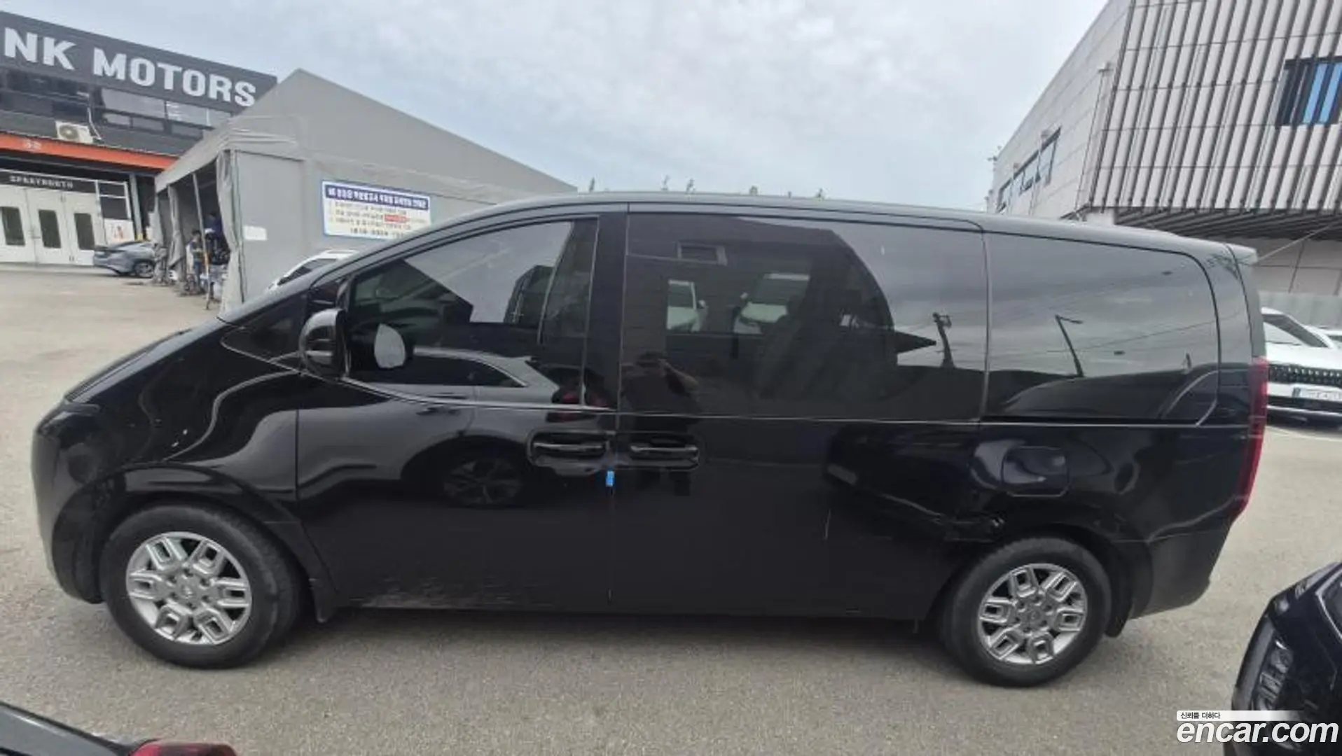 Hyundai Staria Tourer 9-Seater 2021