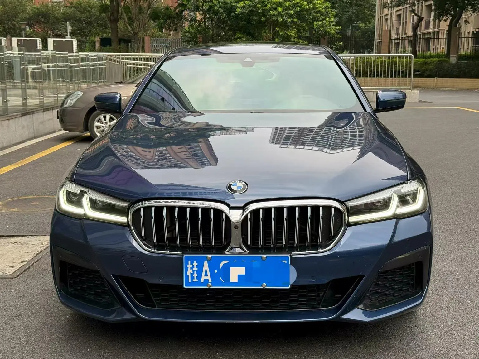 BMW 5 Series 2021 525Li M Sport Package