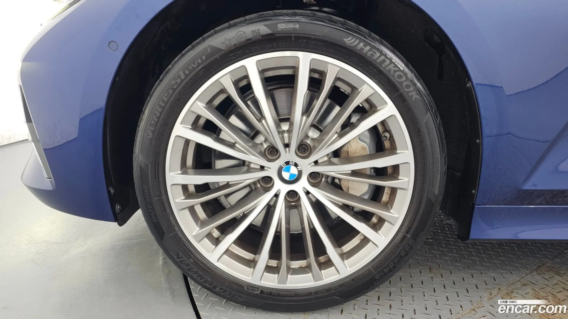 BMW 3-Series 330i Luxury 2016