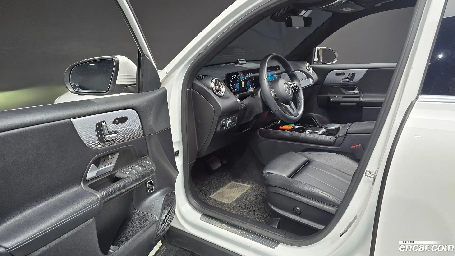 Mercedes-Benz GLB-Class GLB200 d 2021