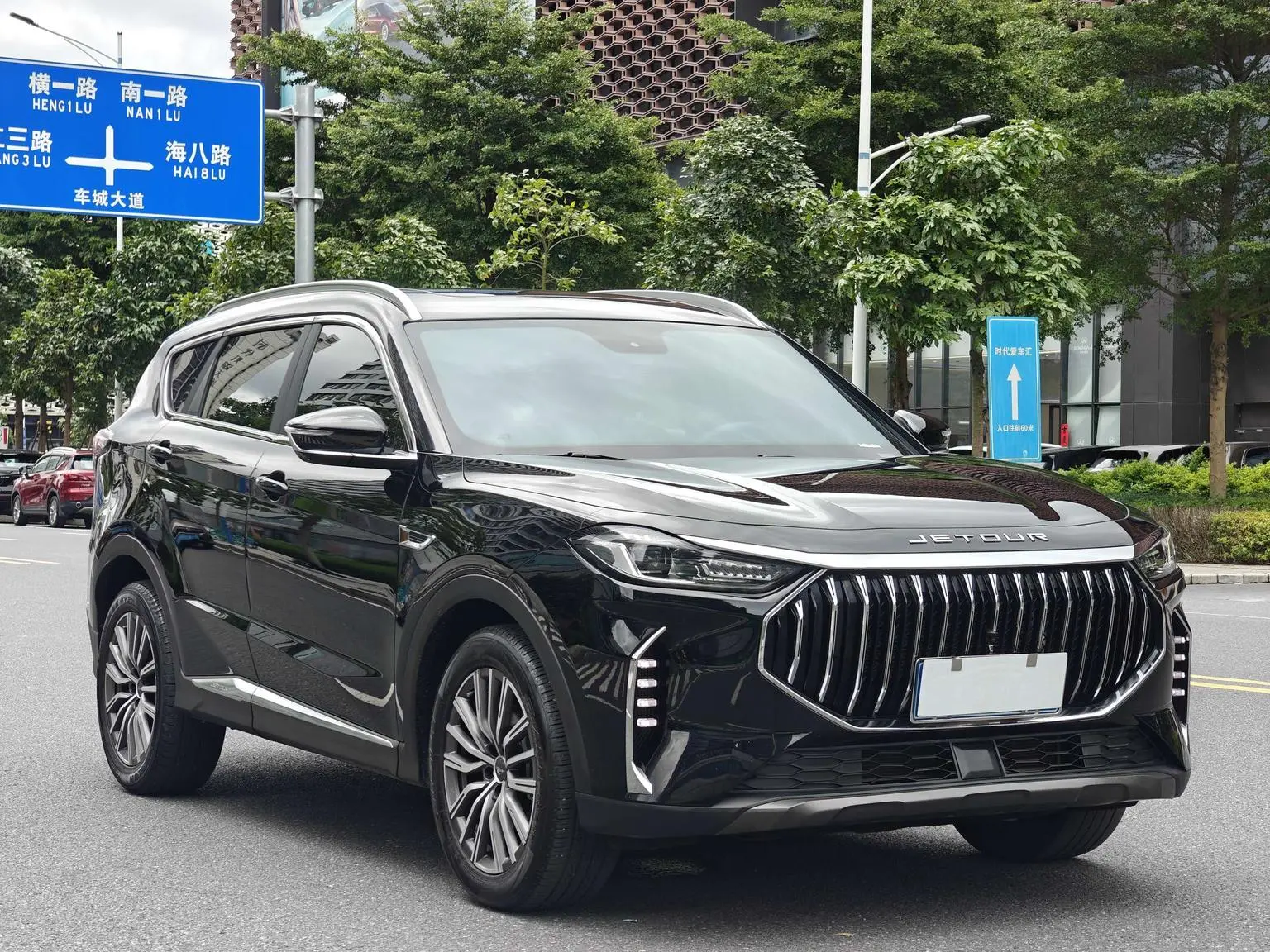 Jetour X70 PLUS 2024 Champion 1.5T DCTMAX+ 5 seat