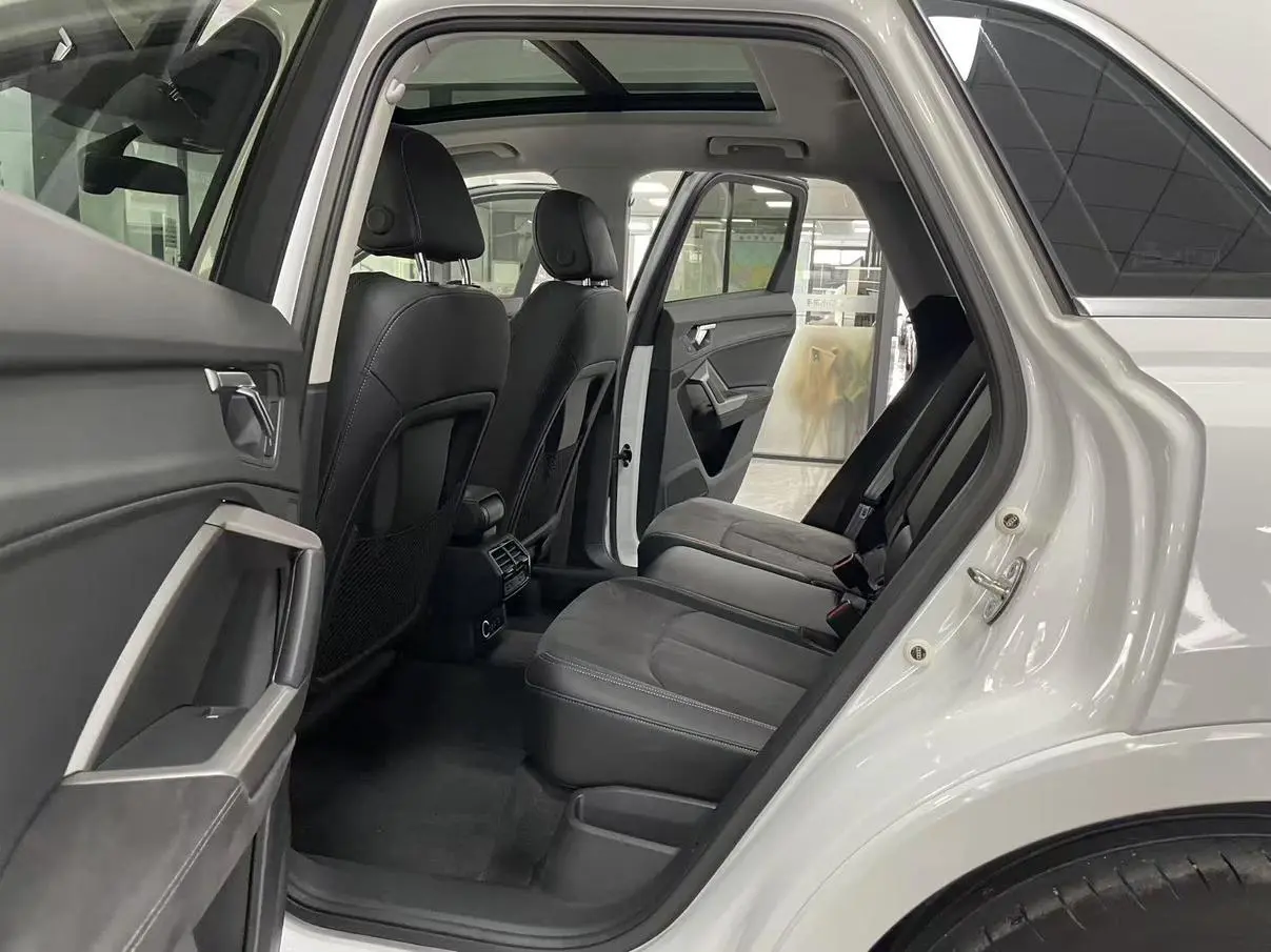 Audi Q3 2022 35 TFSI Dynamic Fashion