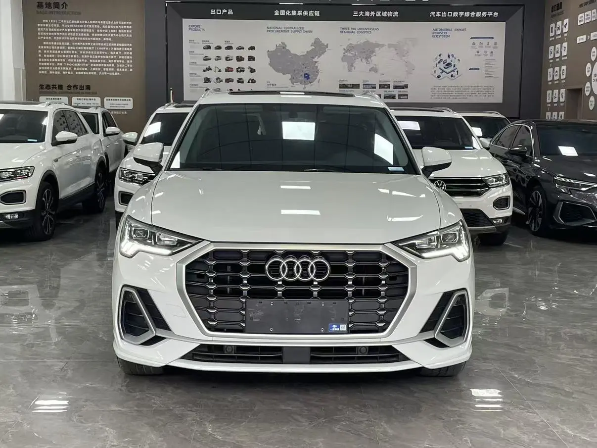 Audi Q3 2022 35 TFSI Dynamic Fashion