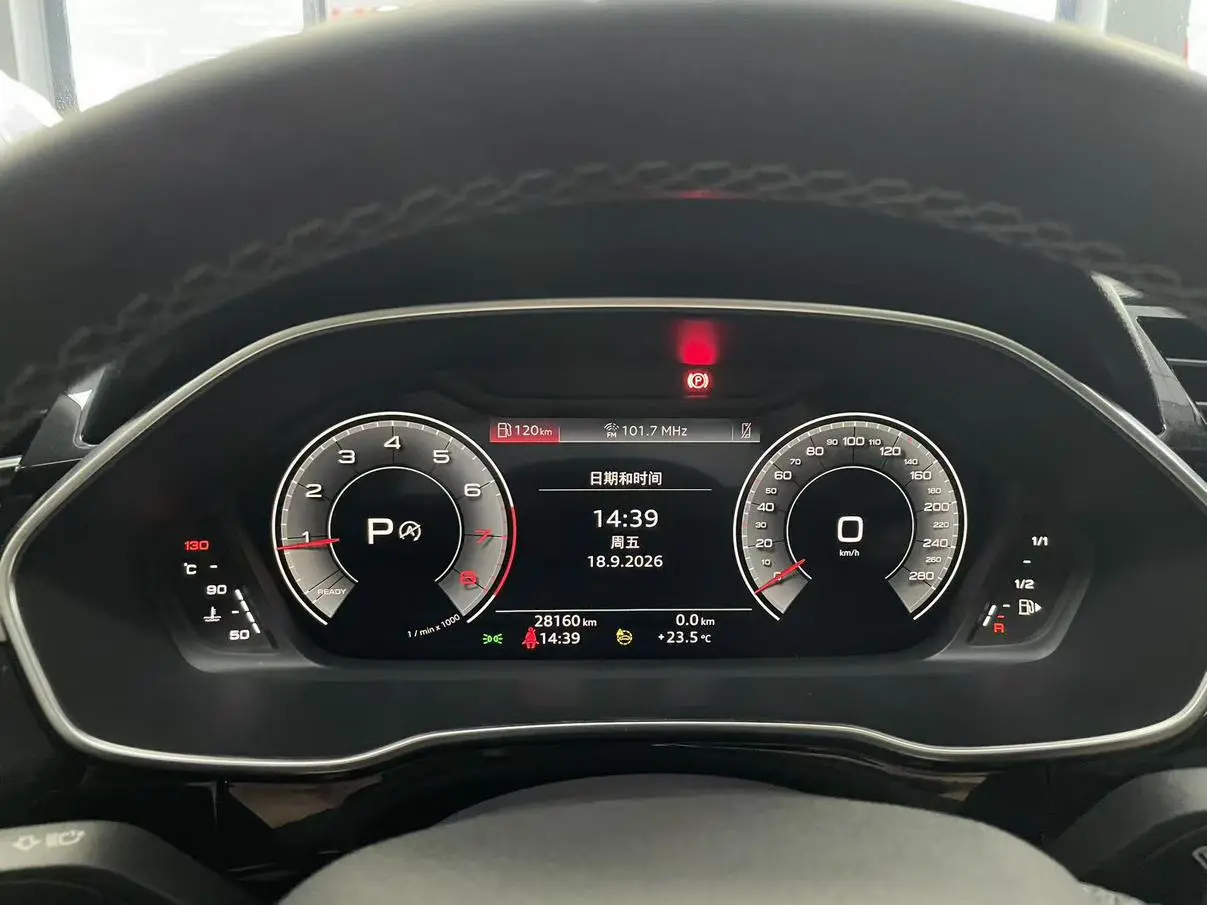 Audi Q3 2022 35 TFSI Dynamic Fashion