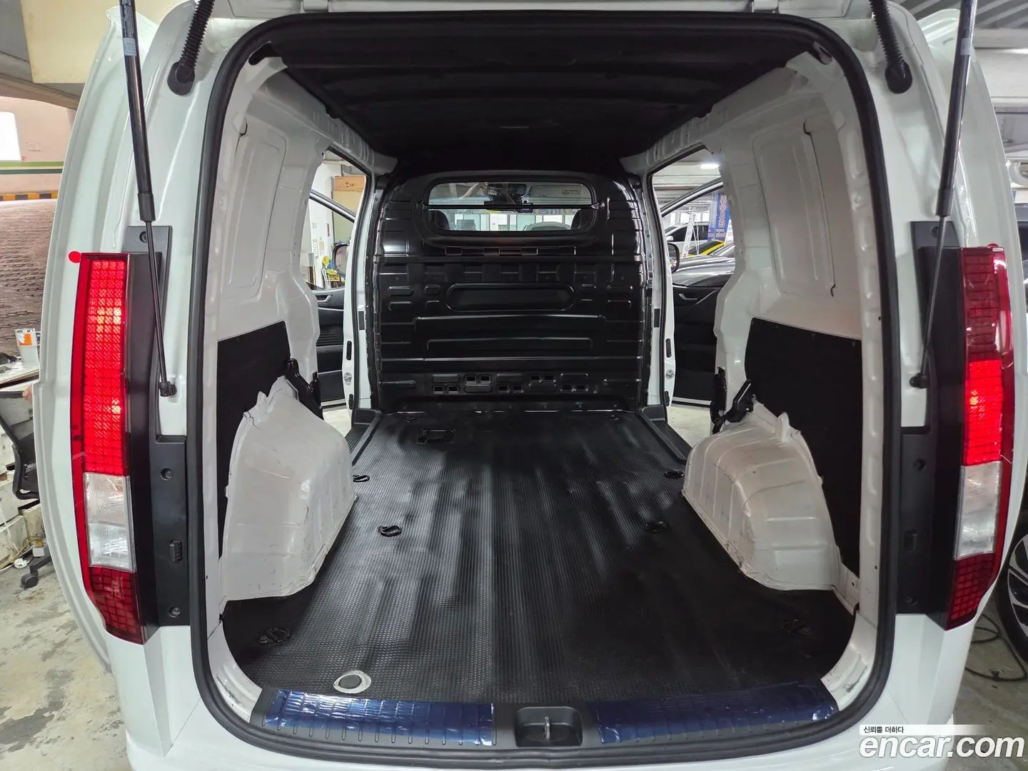 Hyundai Staria Cargo 3-Seater 2022
