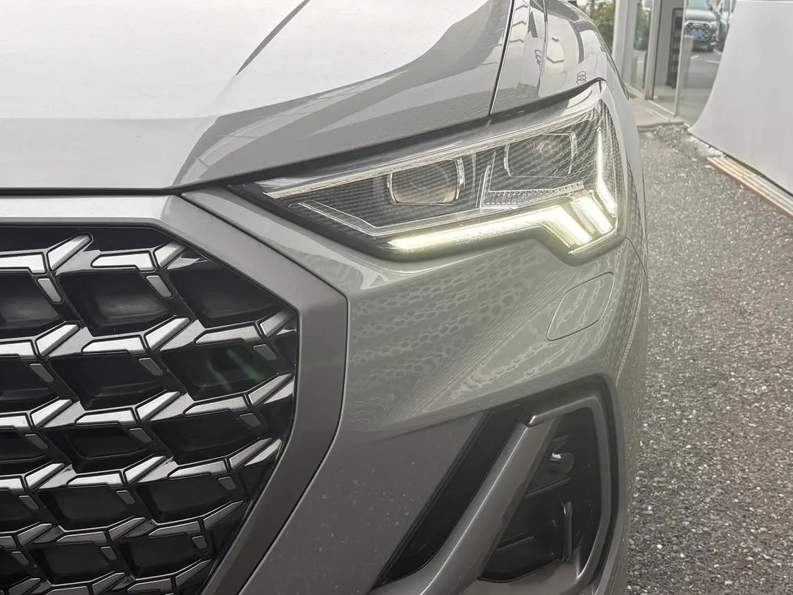 Audi Q3 2024 45 TFSI quattro Dynamic Fashion Launch Special
