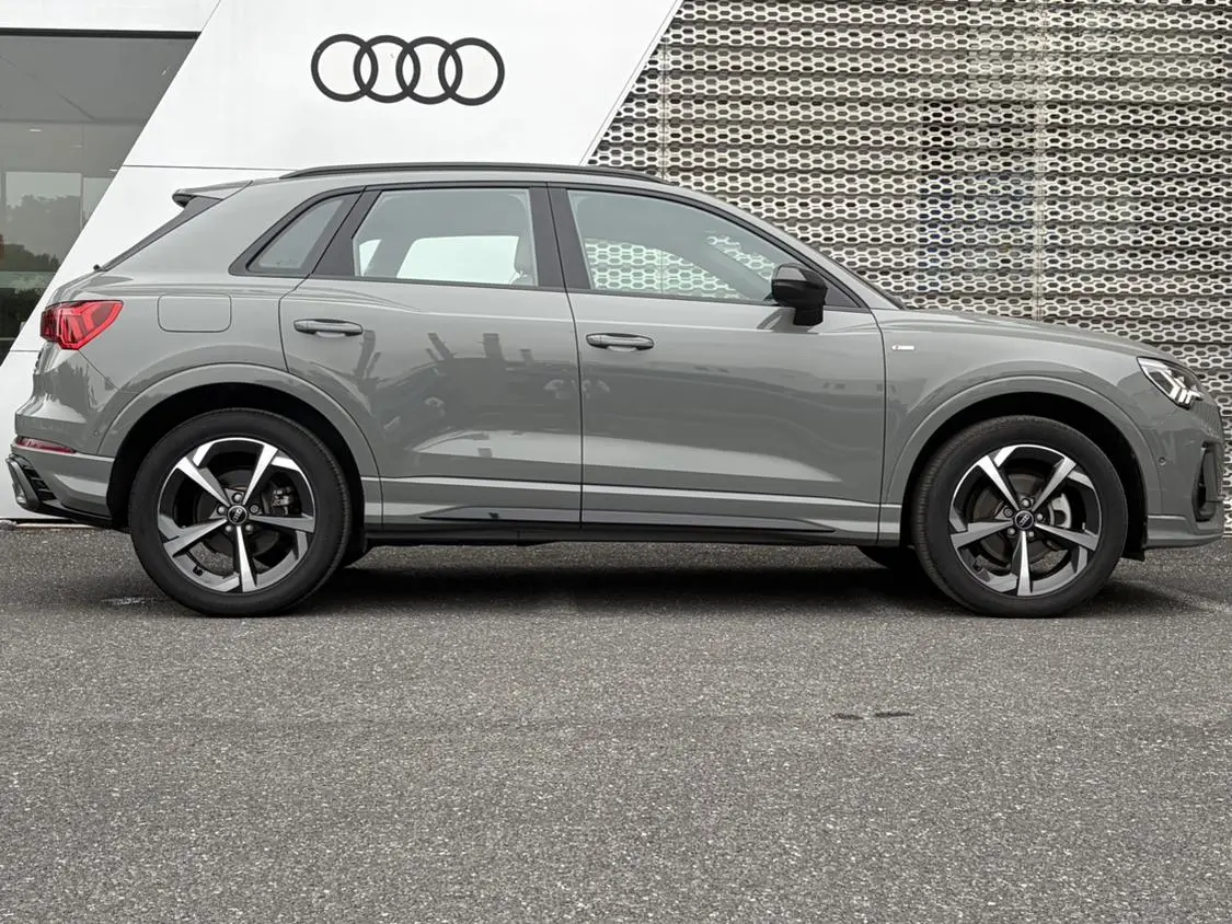 Audi Q3 2024 45 TFSI quattro Dynamic Fashion Launch Special