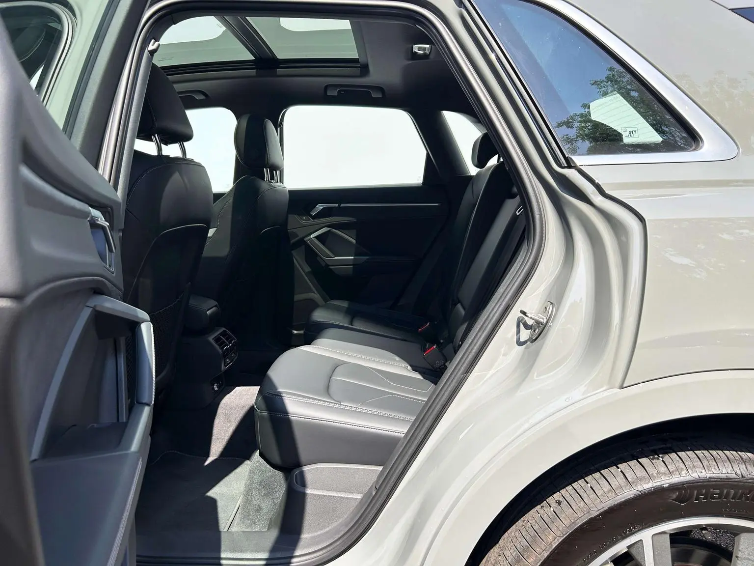 Audi Q3 2024 40 TFSI Dynamic Fashion