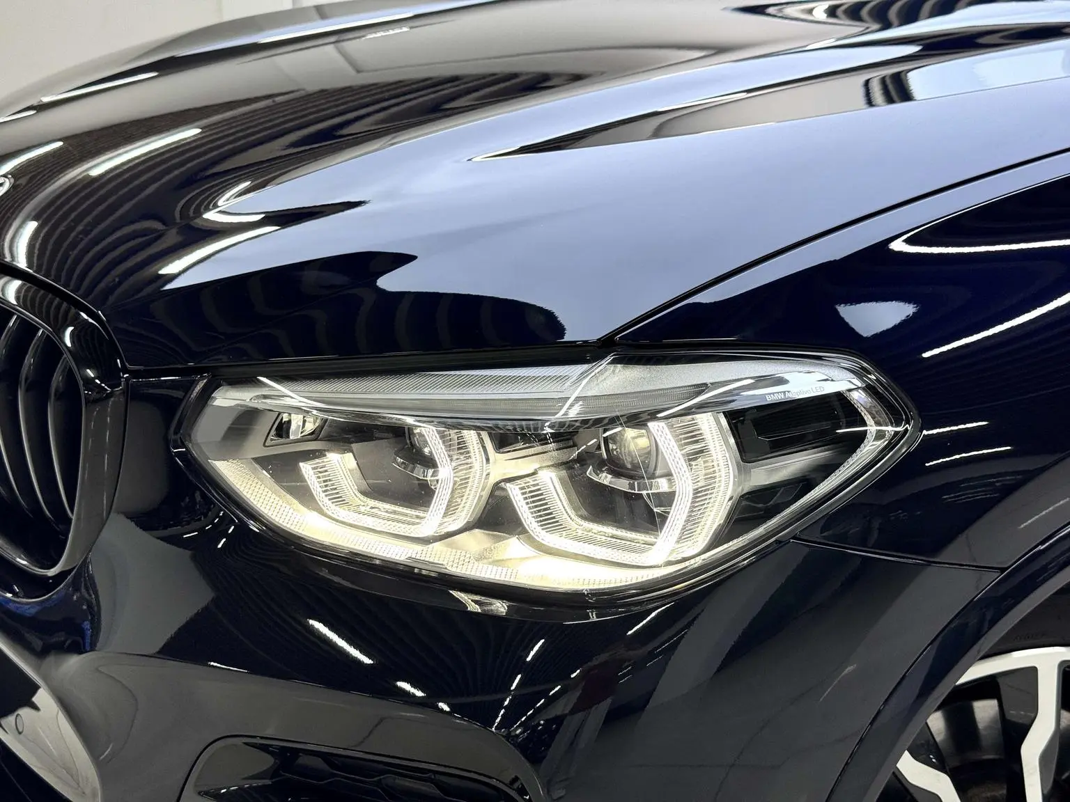 BMW X4 2021 xDrive25i M Sport Shadow Night Package