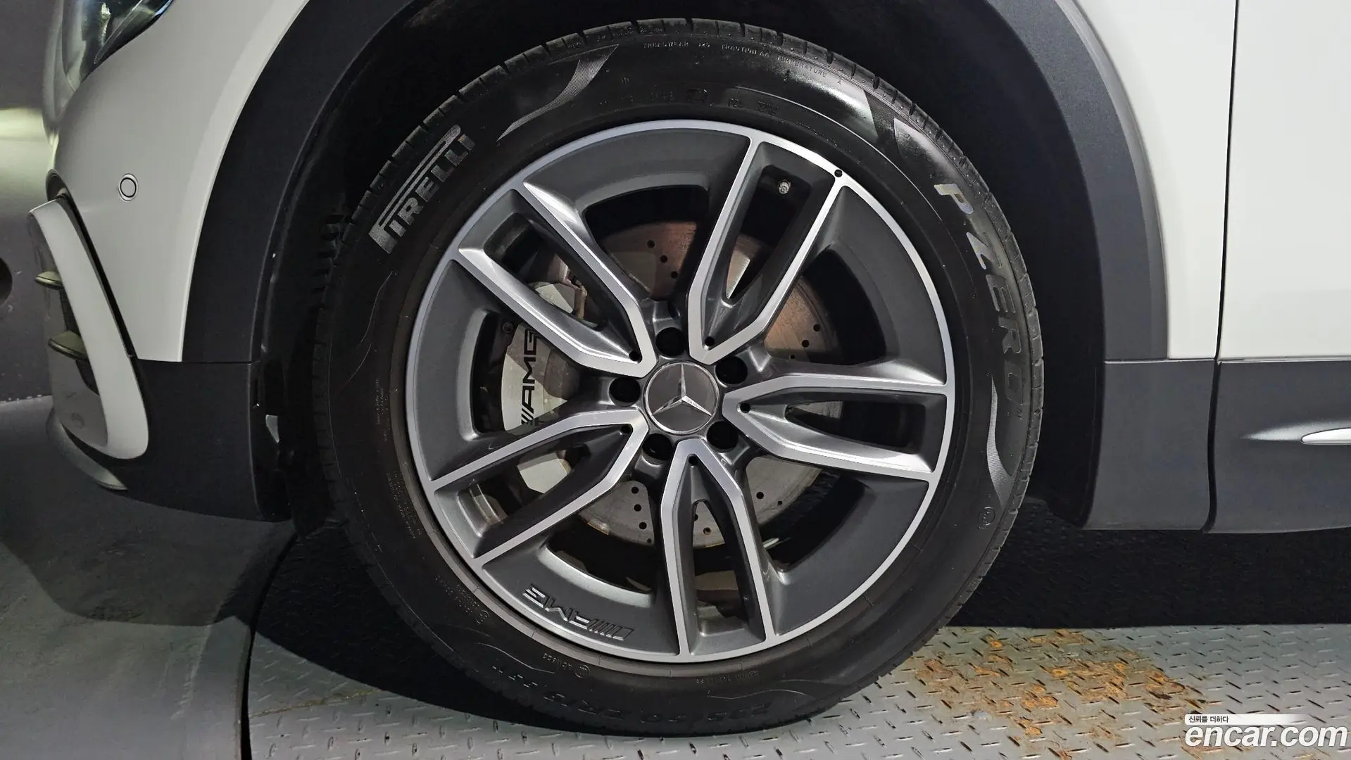 Mercedes-Benz GLB-Class AMG GLB35 4MATIC 2023