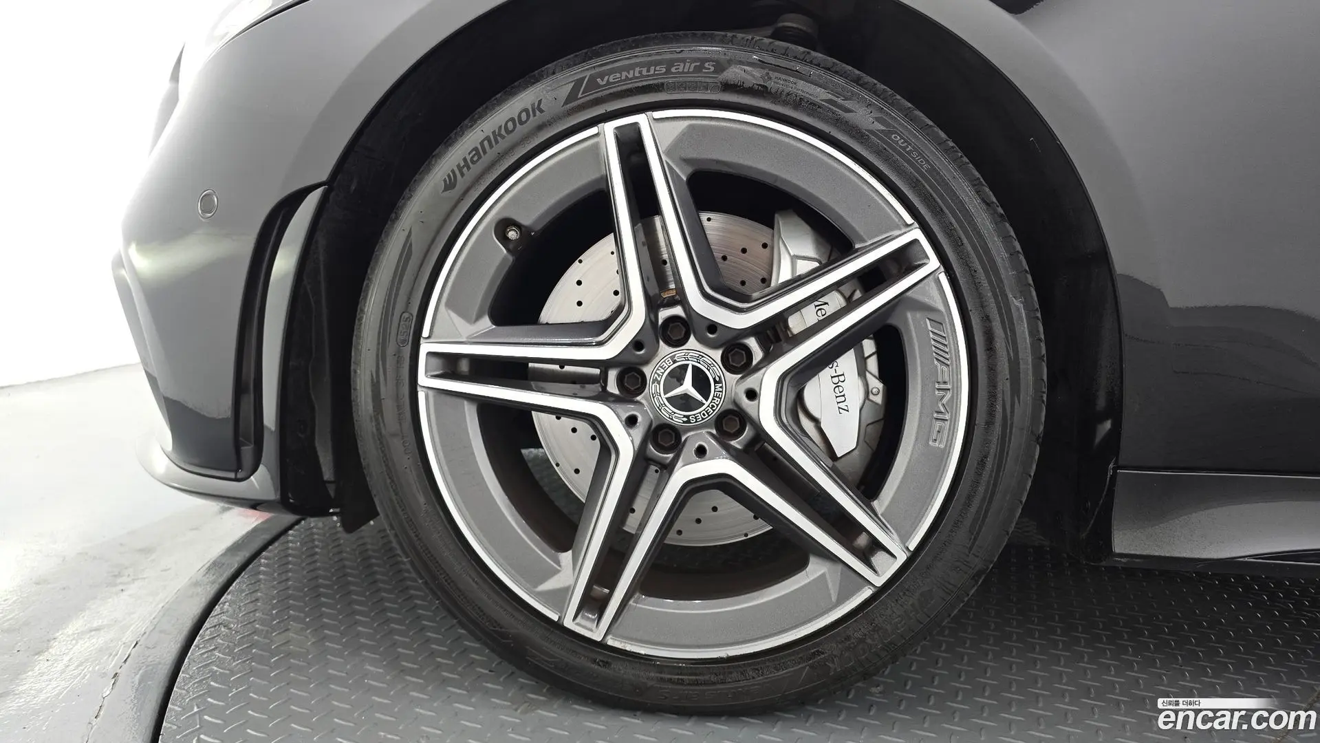 Mercedes-Benz CLS-Class CLS300d AMG Line
