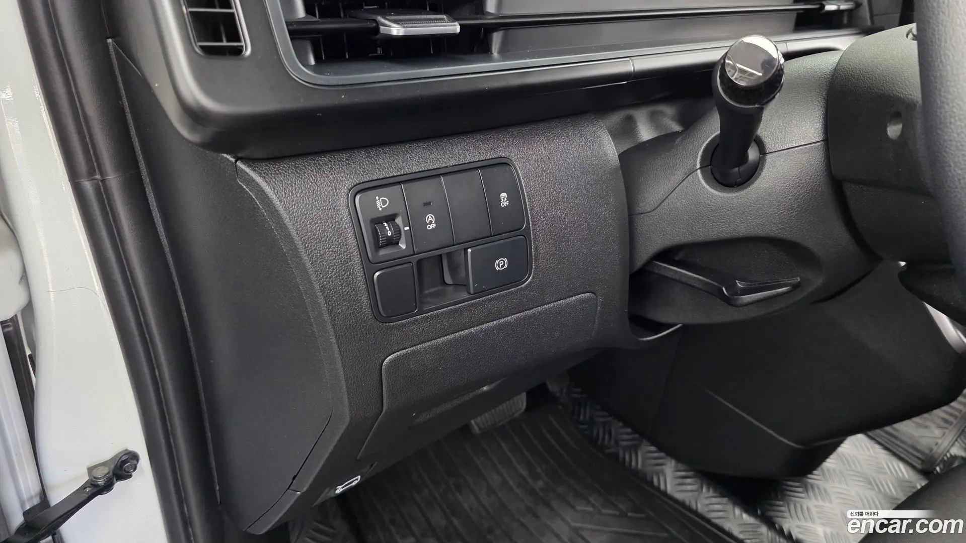 Hyundai Staria Cargo 5-Seater 2022