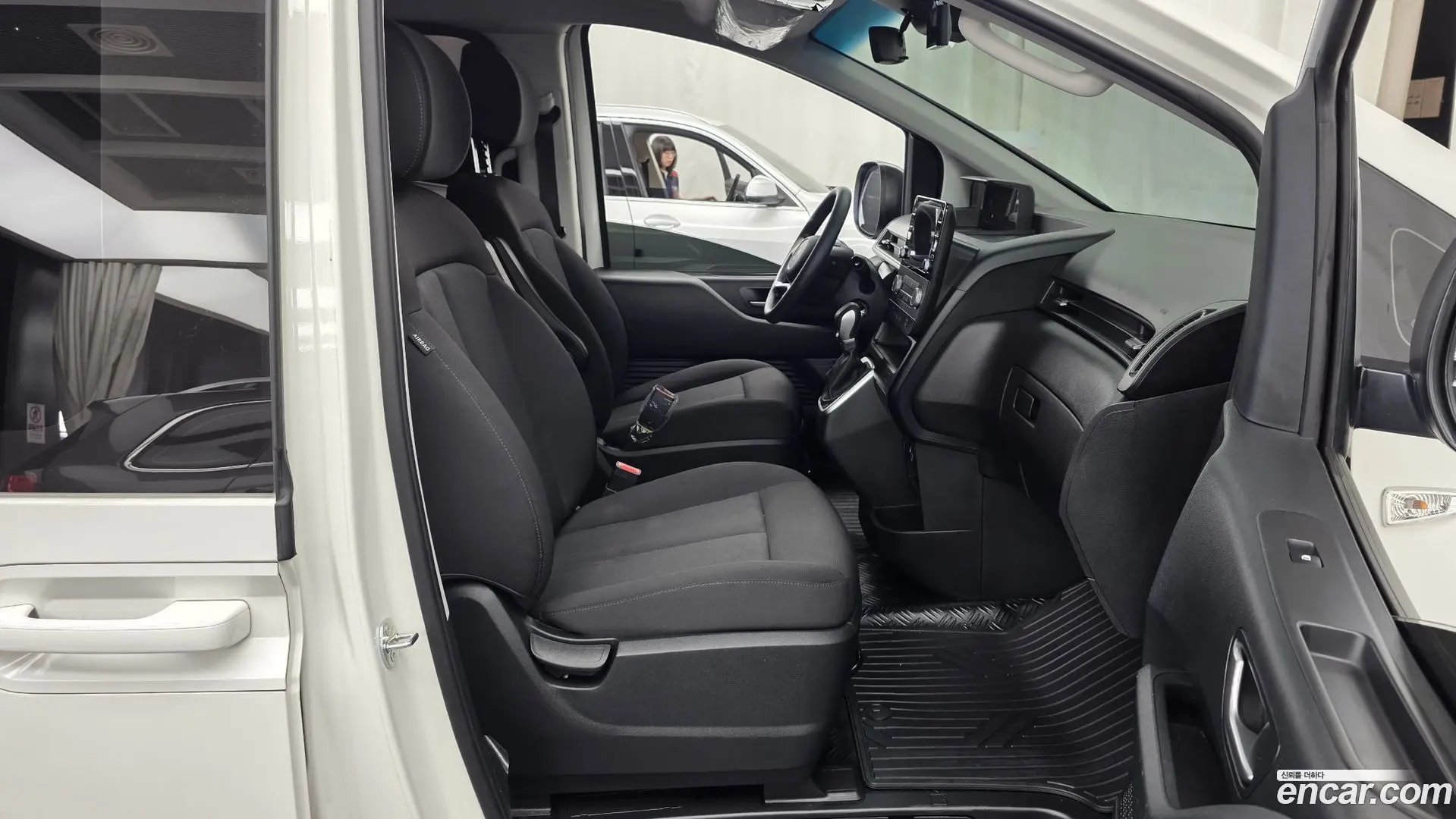 Hyundai Staria Cargo 5-Seater 2022