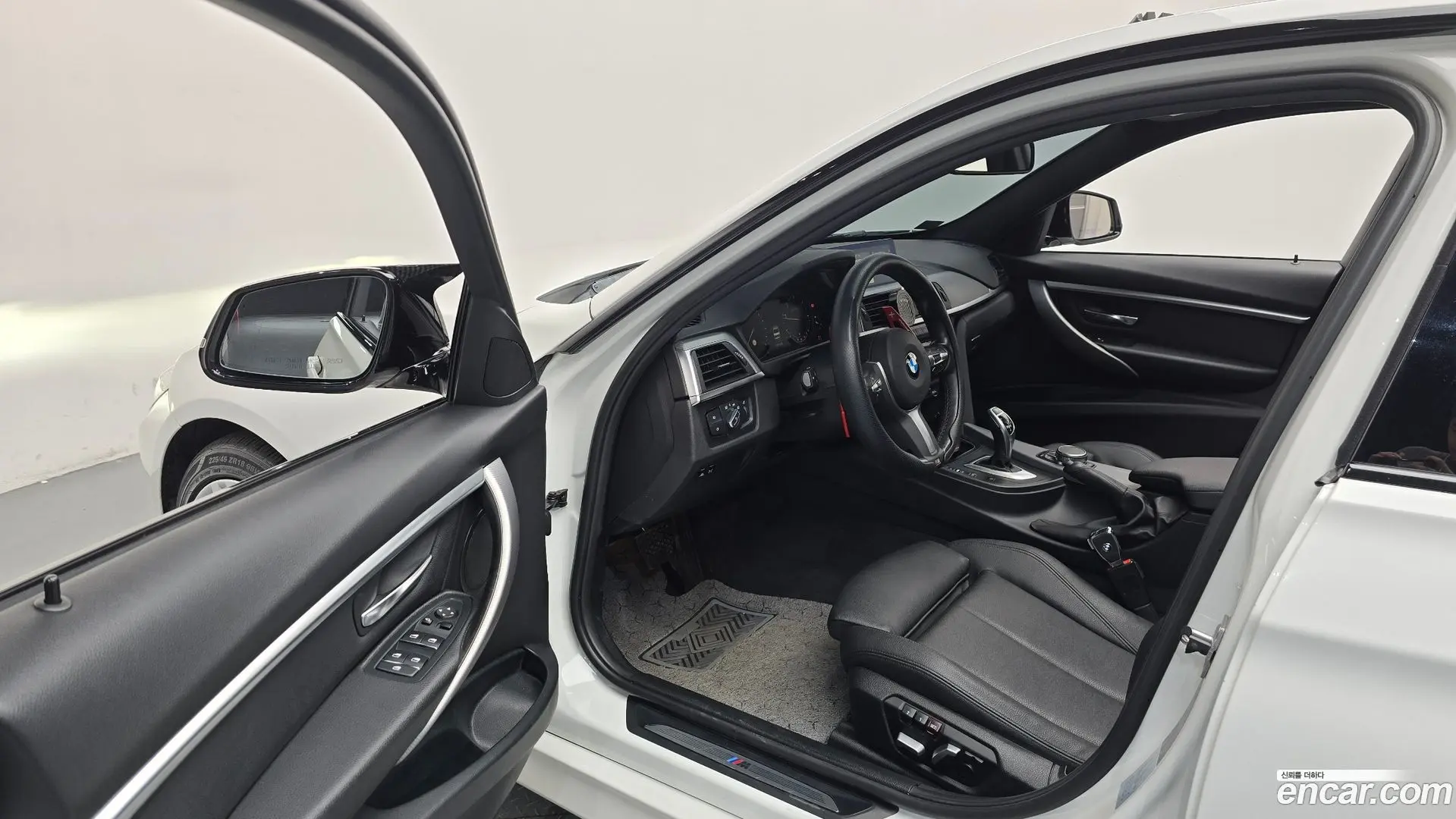 BMW 3-Series 320d M Sport Shadow 2015