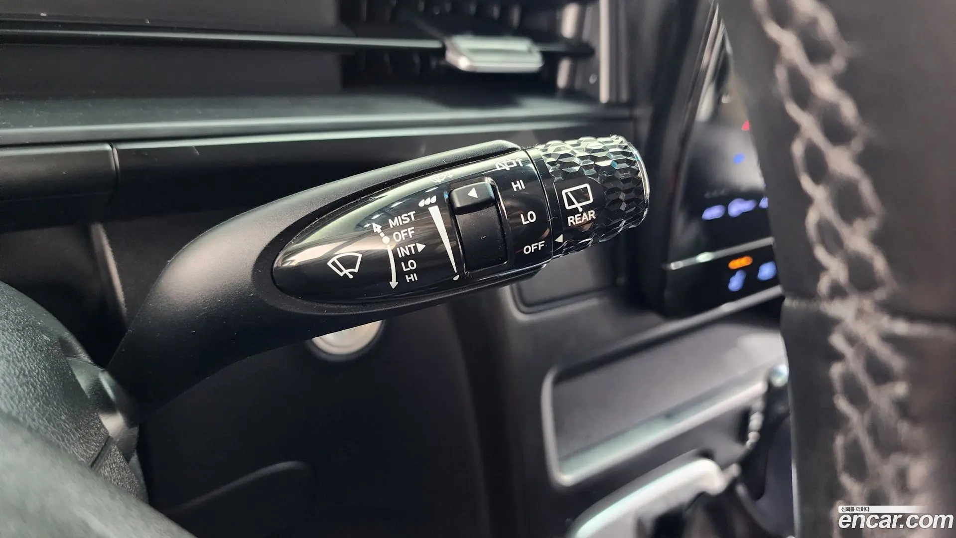 Hyundai Staria 4WD Tourer 11-Seater 2021
