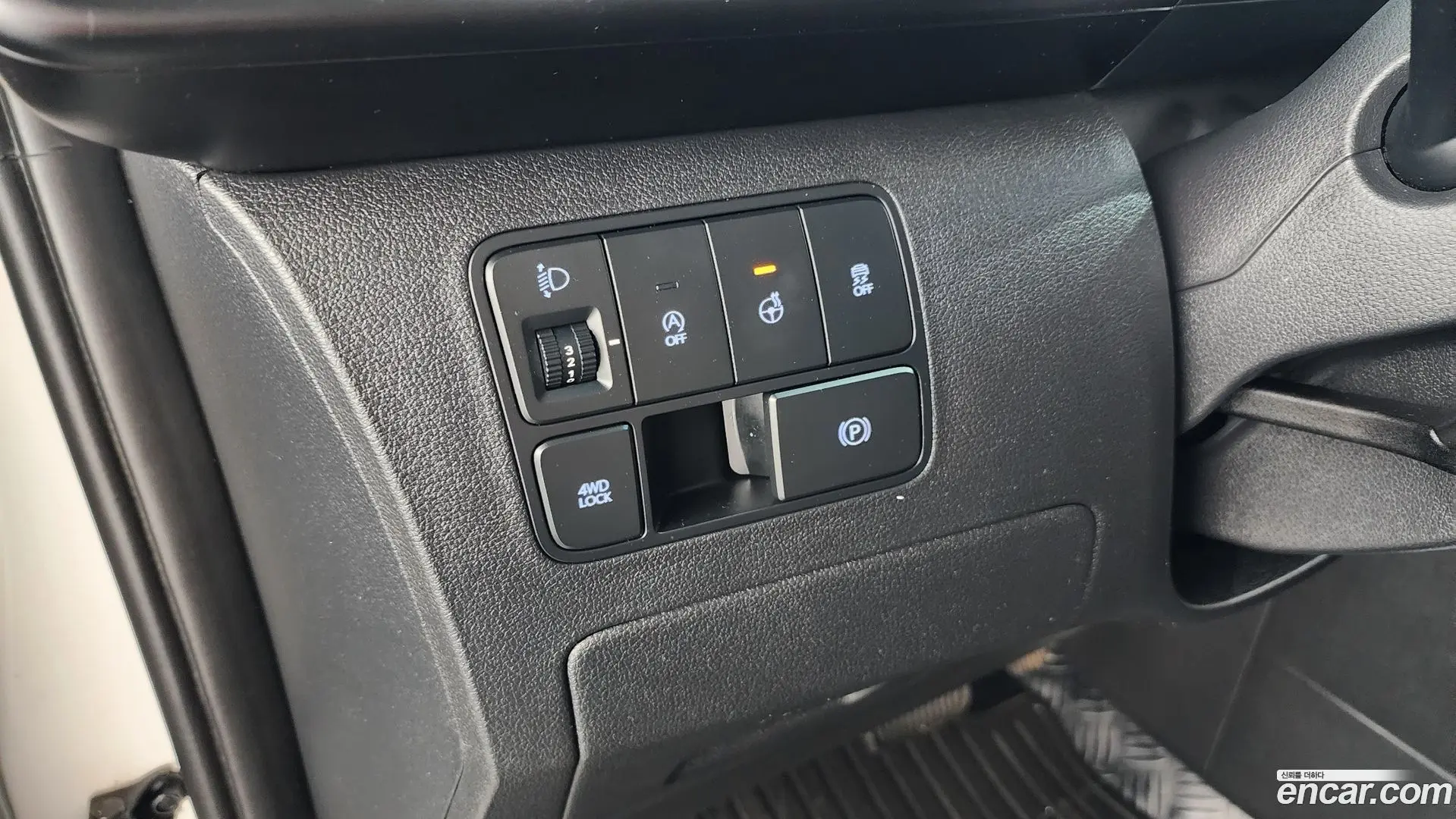 Hyundai Staria 4WD Tourer 11-Seater 2021