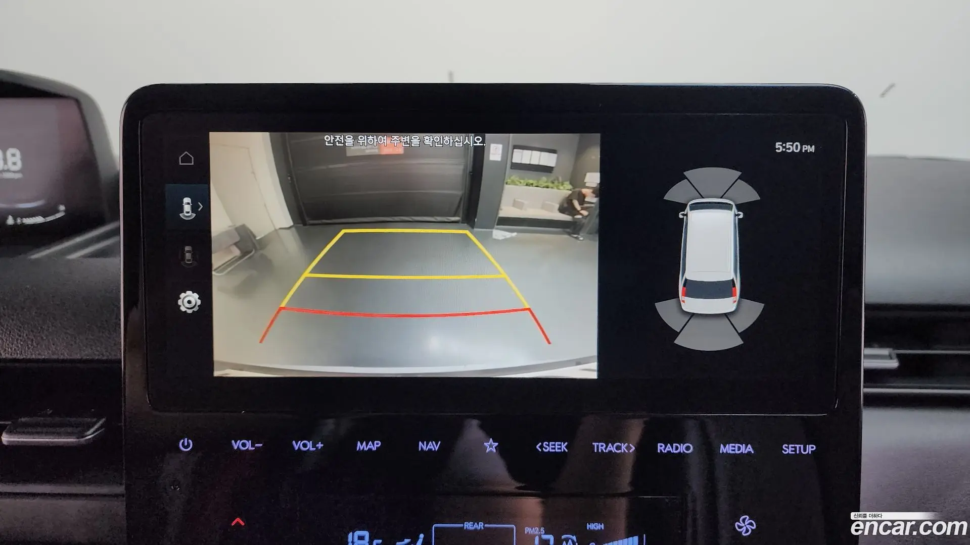 Hyundai Staria 4WD Tourer 11-Seater 2021