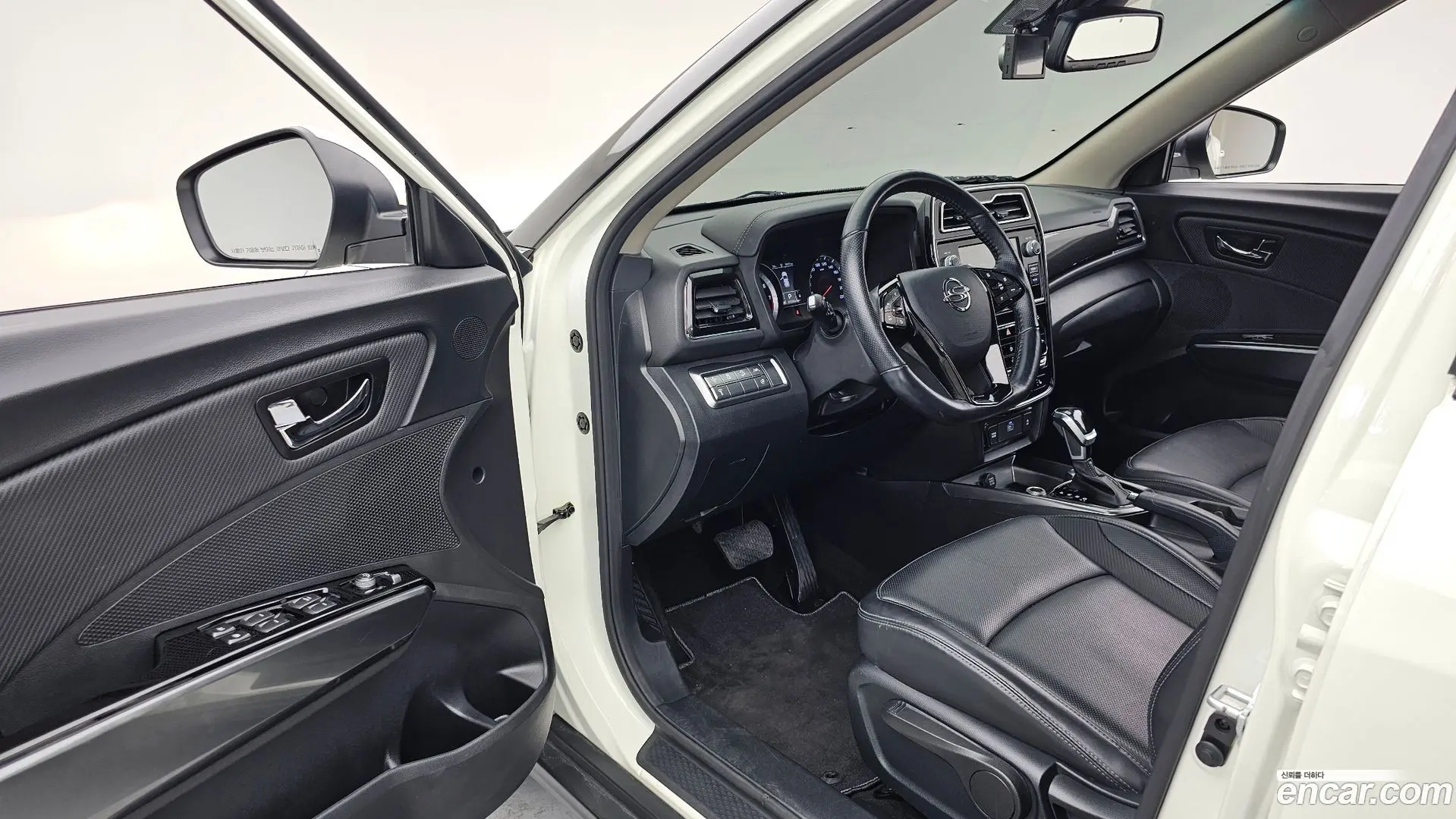 KG Mobility TIBOLI Gasoline 1.5 2WD 2021