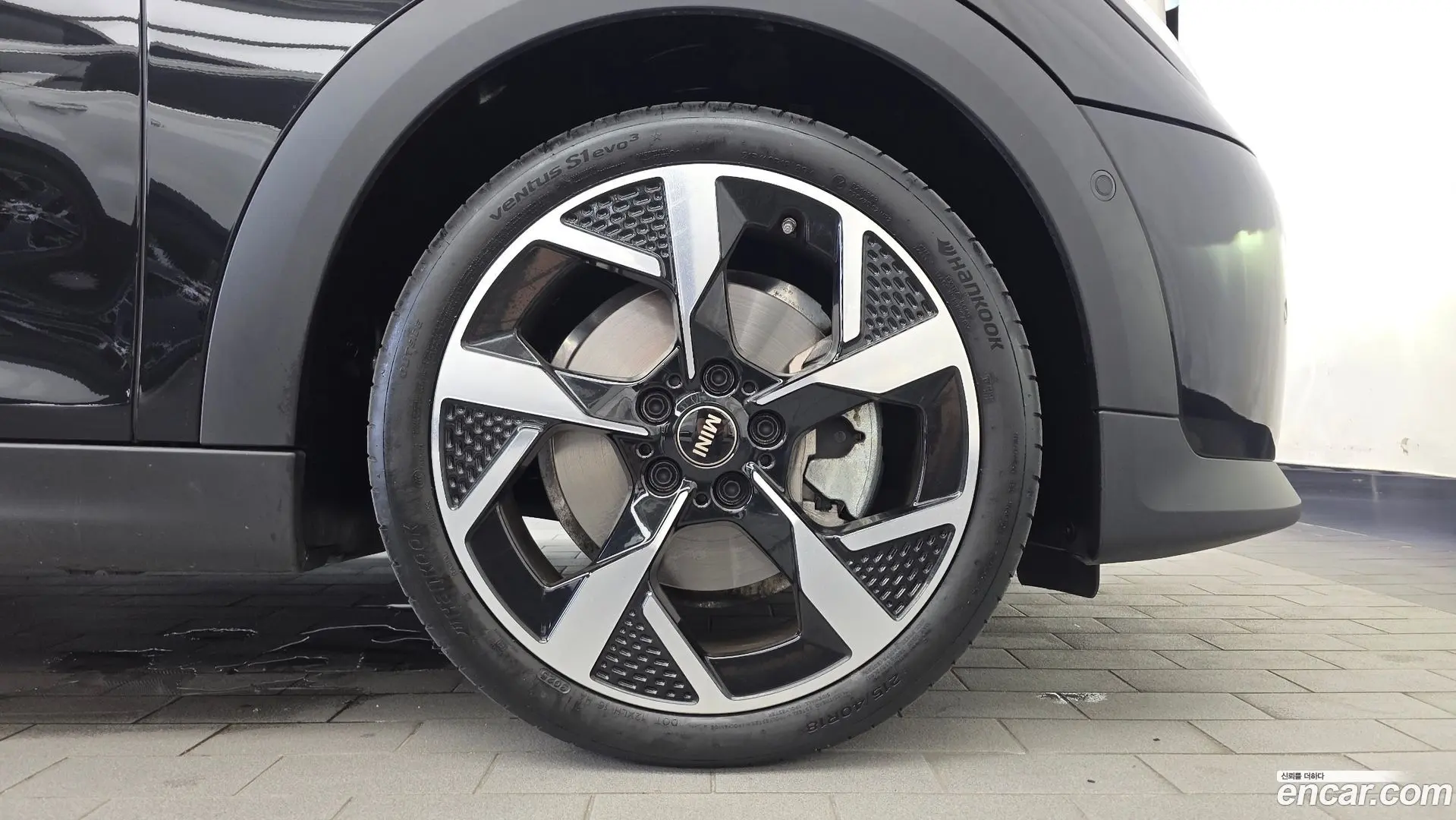 Mini Cooper 5 Door Favoured