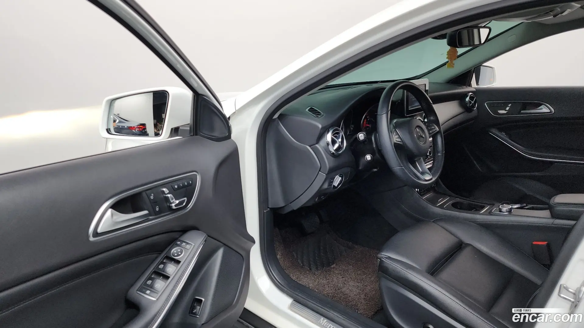 Mercedes-Benz GLA-Class GLA220 2017